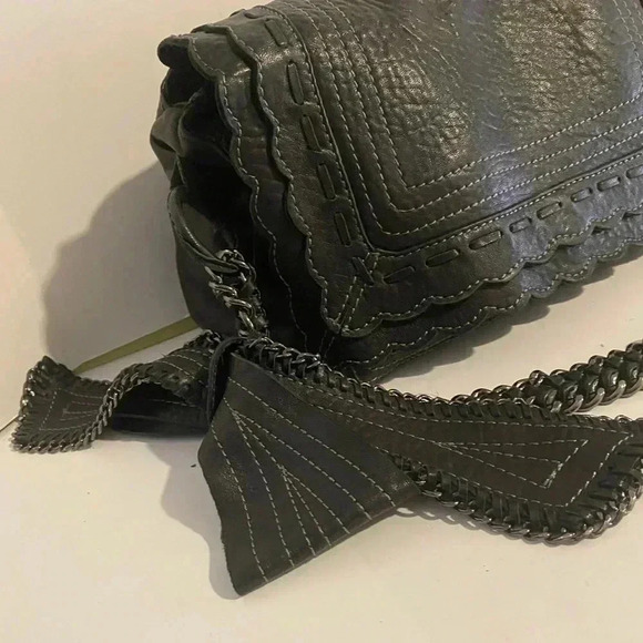 Vince Camuto Black pebbled leather shoulder bag - Picture 16 of 16